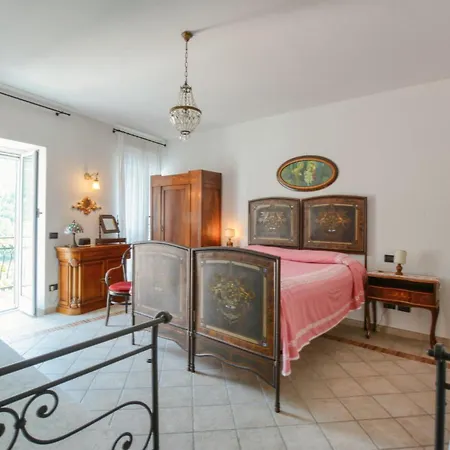 2 Bedroom Stunning In *