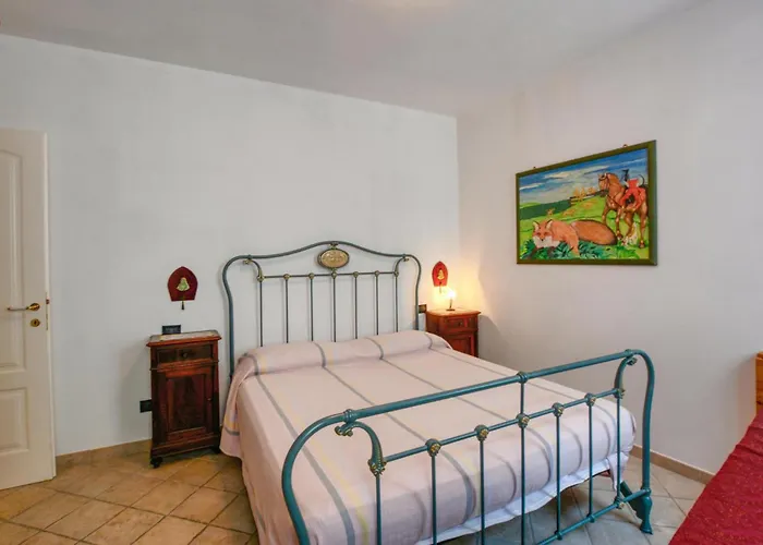 2 Bedroom In Apartment Moneglia