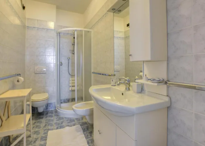 2 Bedroom In Moneglia